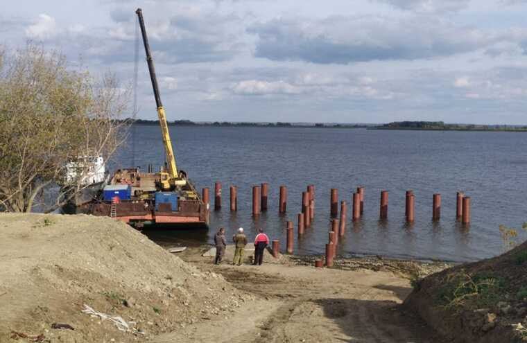 «Сарбилдинг» тонет у причала в Синеньких: сорвавшая два саратовских контракта компания требует оплаты работ, а партнеры — ее банкротства